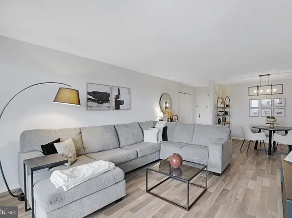 5300 Holmes Run Pkwy APT 1413, Alexandria, VA 22304