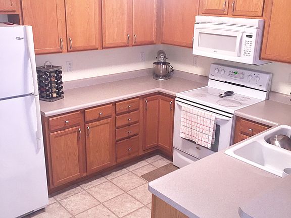 3rd image of 532 Penn Ct