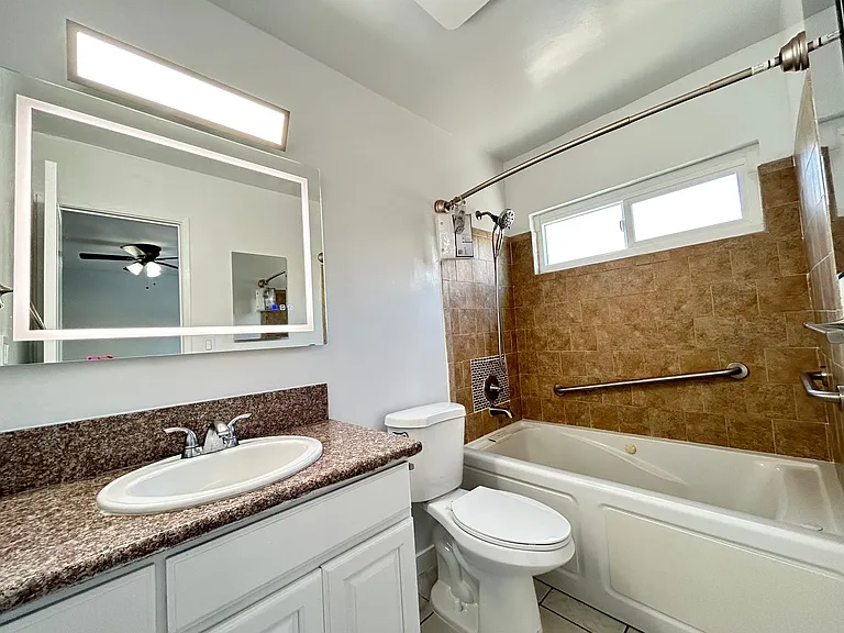 1825 S. Beloit Ave — Photo 45