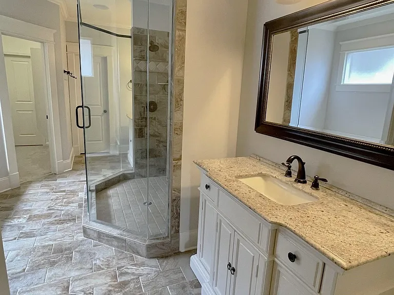 1820 Enclave Hollow Ln E — Photo 14