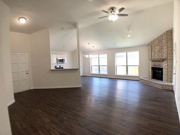 3rd image of 306 Kalmia Dr