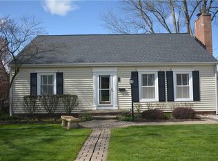 158 S Main St, Chagrin Falls, OH 44022
