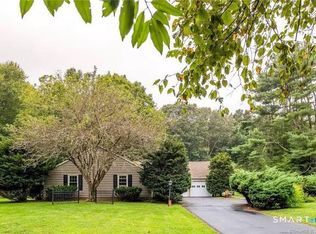 141 Flintlock Rd, Madison, CT 06443