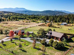 106 McFarland Dr, Sequim, WA 98382