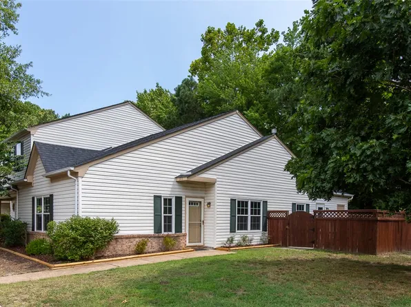 313 Wrought Iron Bnd, Yorktown, VA 23693