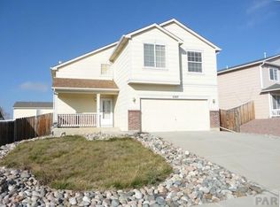 2207 Longhorn Dr, Pueblo, CO 81008