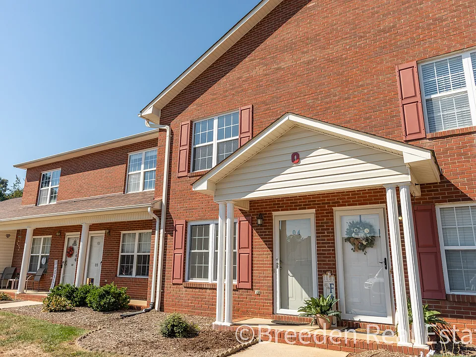 102 Brandywine Dr NE #O4-O4APT