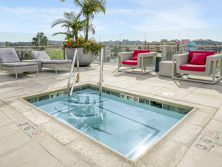 Maia Avira at Glendale Rooftop Spa