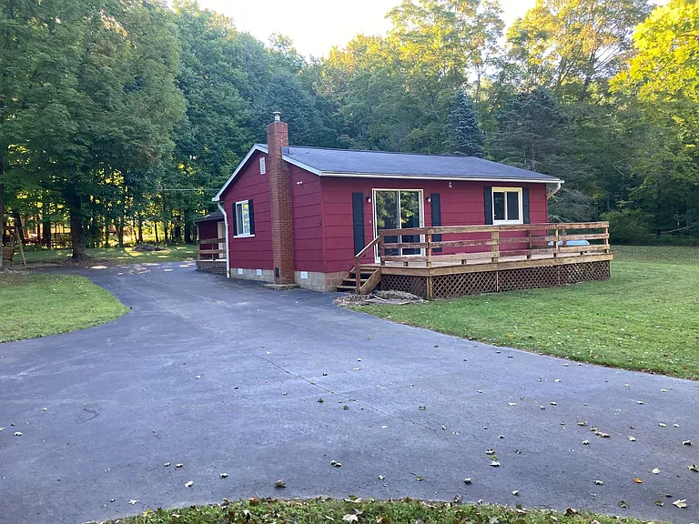 8900 S Lake Rd — Photo 7
