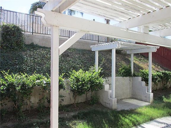 5th image of 39799 Chambray Dr