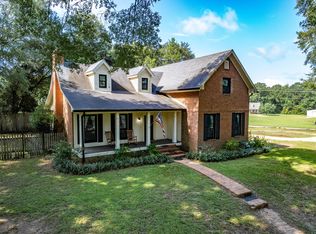 5 Summer Pl, Hattiesburg, MS 39402