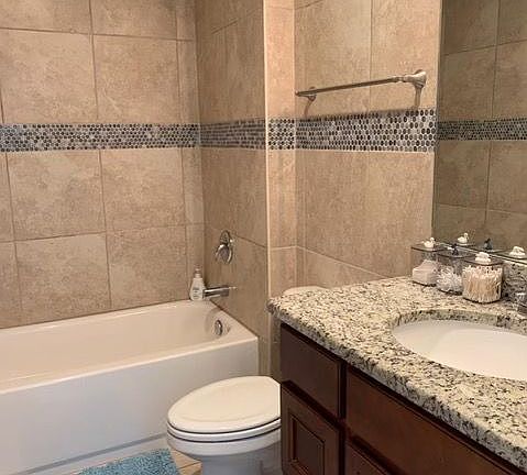 3rd image of 21 Emerald Ln Unit B