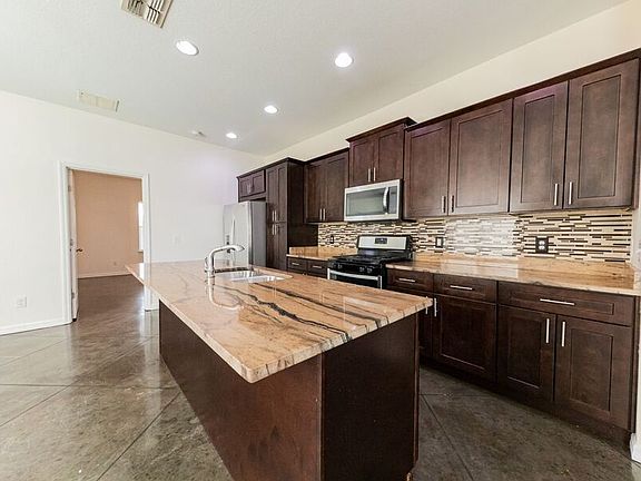 3rd image of 2905 Whispering Trails Dr