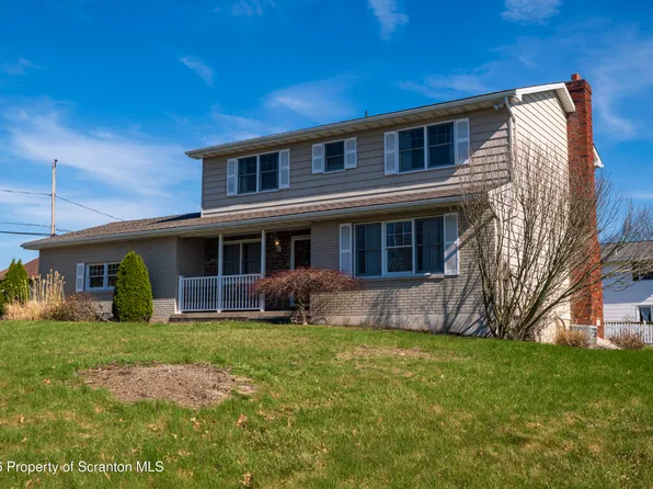 801 Laconia Cir, Clarks Summit, PA 18411