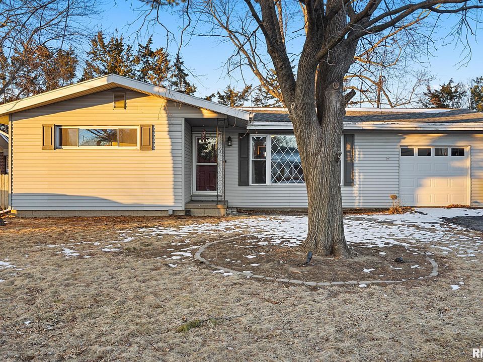 1st image of 631 W Laclaire Ln