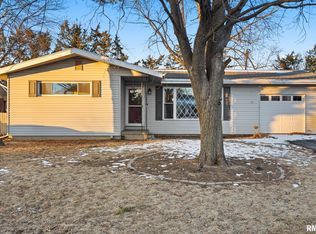 631 W Laclaire Ln, Peoria, IL 61614