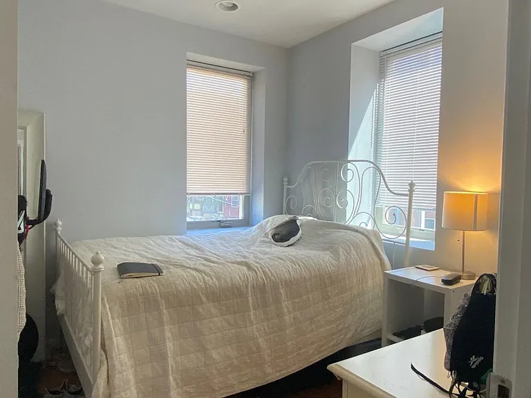 2200 Saint Albans St #2 — Photo 4