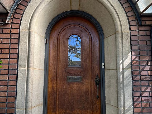 2nd image of 1383 E Laird Ave