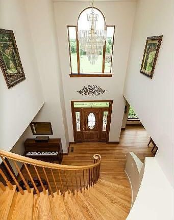 5th image of 2338 Northcliff Dr