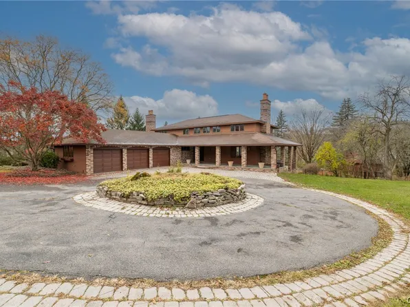 5135 Peck Hill Rd, Jamesville, NY 13078