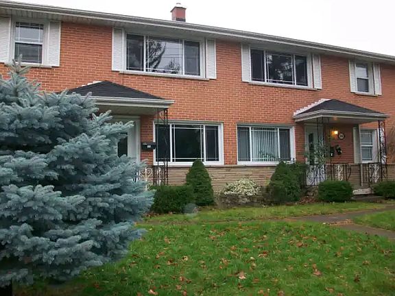 3rd image of 2044 Prospect St #2