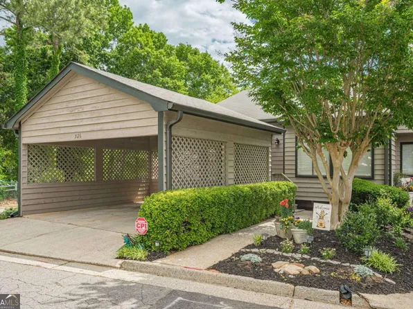 526 Gardenia Ln, Marietta, GA 30068