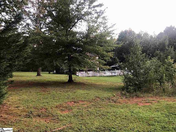5th image of 120 Beechwood Dr