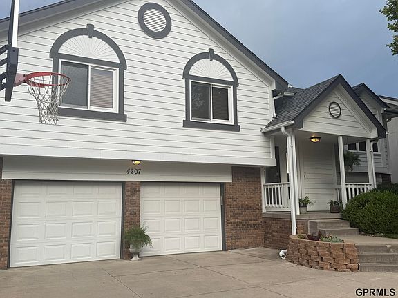 3rd image of 4207 S 148th St