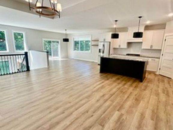 5th image of 26942 Middle Cullen Rd