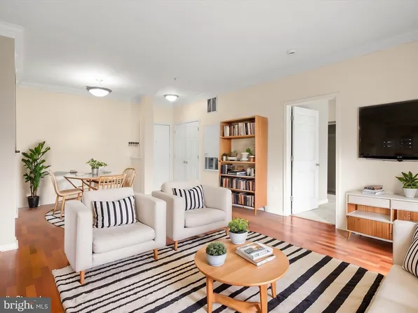 4860 Eisenhower Ave Unit 292, Alexandria, VA 22304