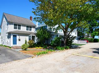 8 Revilo Rd, Bayville, NY 11709