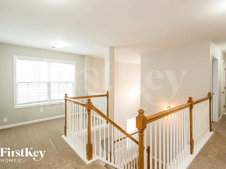 5779 Chatham Cir — Photo 8