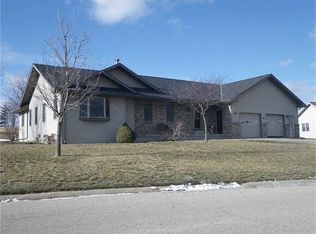 302 Dawn Dr, Nashua, IA 50658