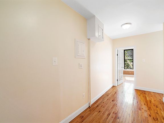 4th image of 127 E 102nd St APT 9