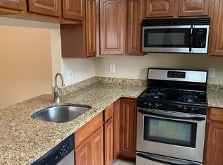 410 Paddock Ct #410, Sewell, NJ 08080