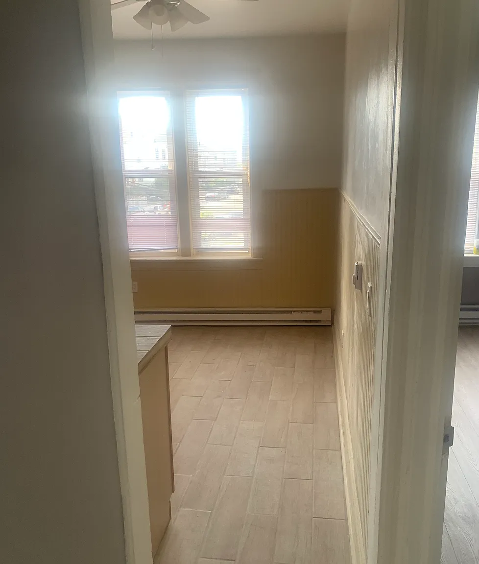 3 bed, 900 sqft, $2,500 — Photo 3