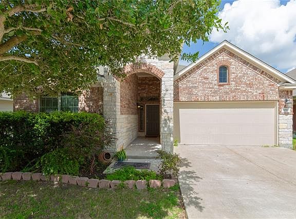 3rd image of 2070 Cambria Dr