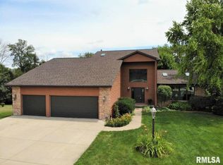 1318 Amanda Dr, Metamora, IL 61548