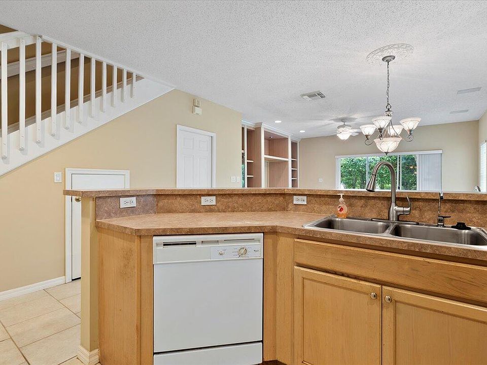 1st image of 13774 Creston Place