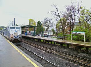 12 Reed Rd, New Hamburg, NY 12590