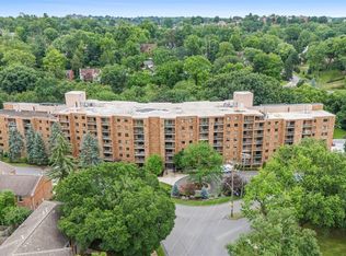 1500 Cochran Rd APT 908, Pittsburgh, PA 15243