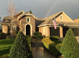 2747 Sussex Ave, Clovis, CA 93611