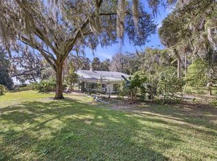 280 Palm Ct, Umatilla, FL 32784