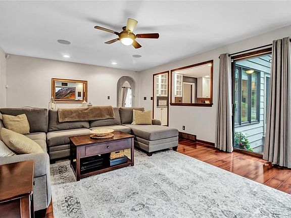 5th image of 277 Forestview Dr
