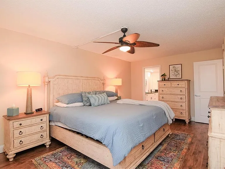 225 Country Club Dr #1404 — Photo 7