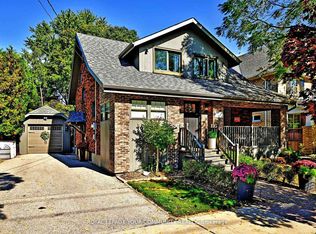 82 Centre St, Aurora, ON L4G 1J8