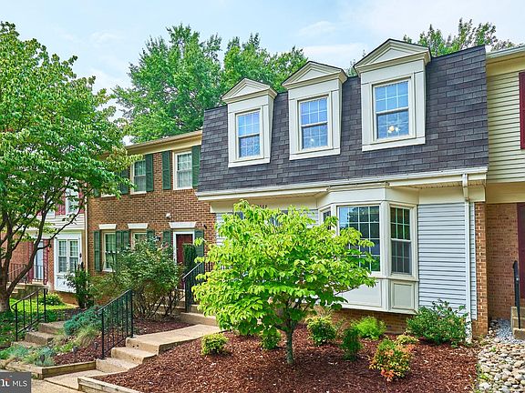 3rd image of 2788 Knollside Ln