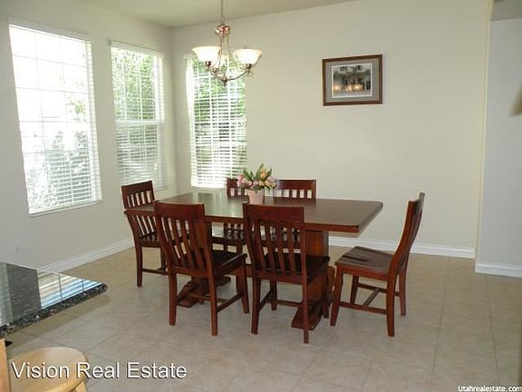 4th image of 1024 Cambria Dr