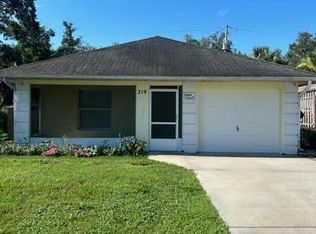 219 13th Pl SW, Vero Beach, FL 32962