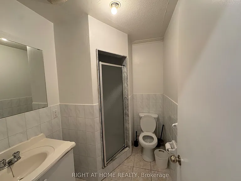 53 James Gray Dr #UPPER LEVEL — Photo 11